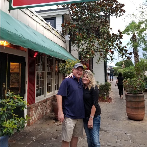 Meet your Posher, Debbie - Picture 1 of 1